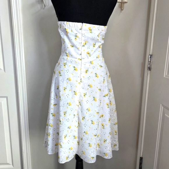 Volume One Vintage Inspired Strapless White With Yellow Embroidery Size … - Picture 2 of 6